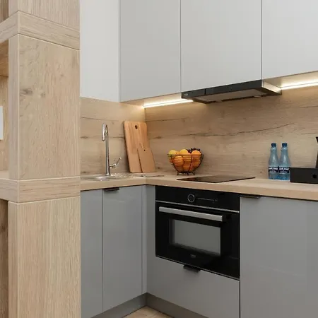 Hanza Moreno Rent